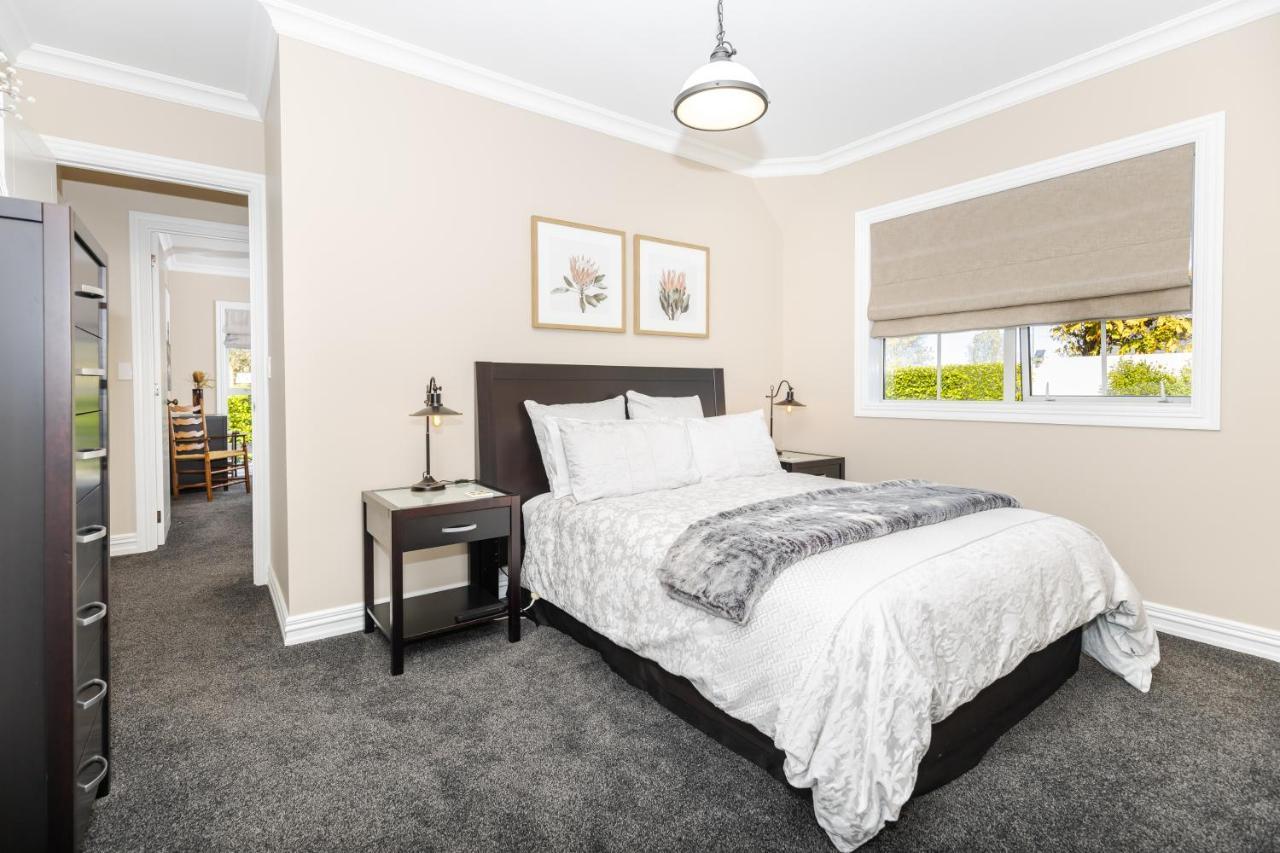 Sweet Magnolia 1 Or 2 Bedroom Suite St Kilda Cambridge With Complimentary Continental Breakfast Exterior foto